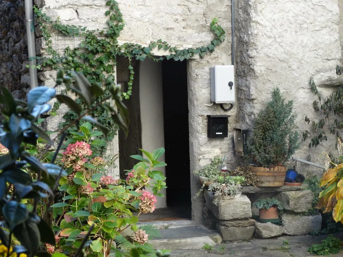 Casetta Villa Villa di Chiavenna Italy